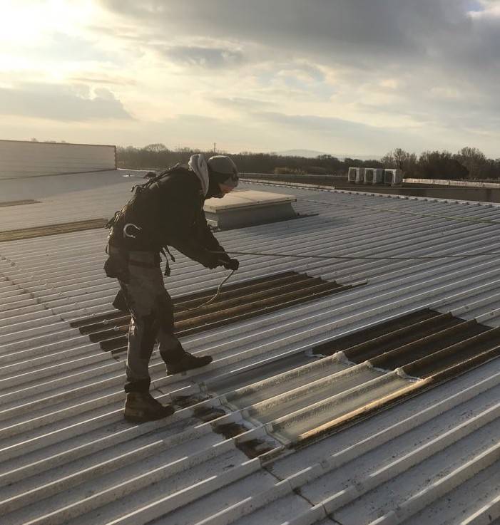 Entretien de toiture régulier à Clermont l’Hérault, le contrat d’entretien par ADS Toitures