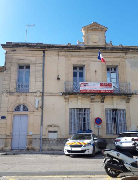 Réfection complète de la toiture en tuiles traditionnelles de la Police Municipale de Frontignan (Hérault 34)