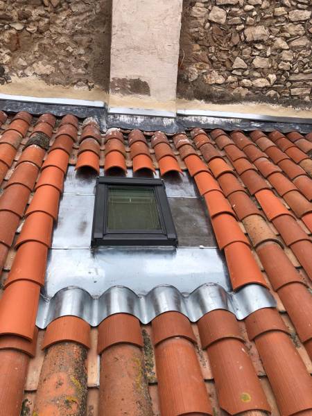 Installation pas cher de fenêtre de toit et velux à Frontignan, Hérault 34