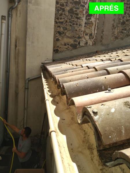 Nettoyage et réparation de gouttières pvc et zinc à Agde, hérault 