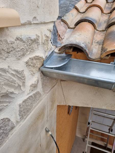 Gouttière en zinc sur mesure Hérault 34
