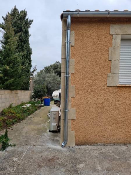 Toiture Gouttière et descente en zinc Hérault 34