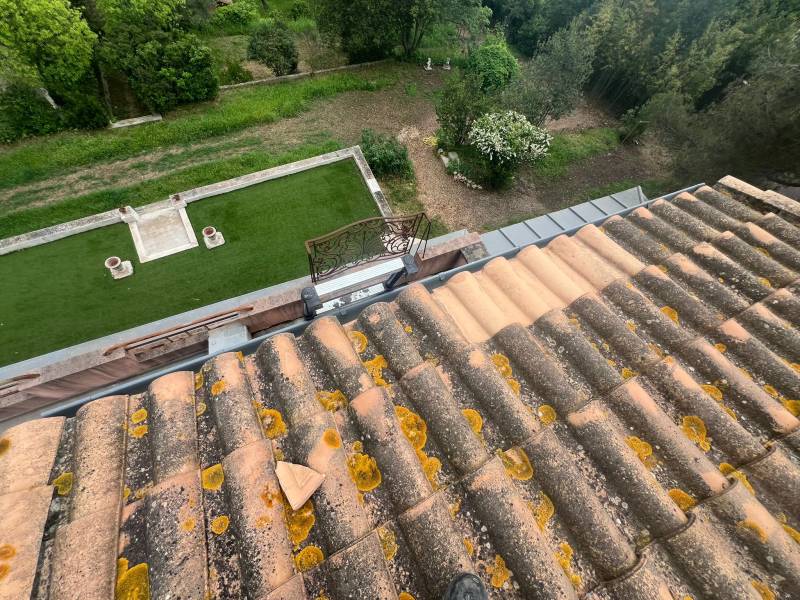 QUELS TYPES DE TRAVAUX PUIS-JE CONFIER A UN COUVREUR ?